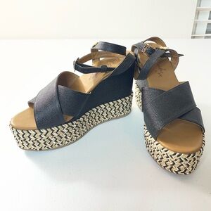 Nataly Mendez Black Platform Wedge Sandals Espadrille Size 7 Gold Heart